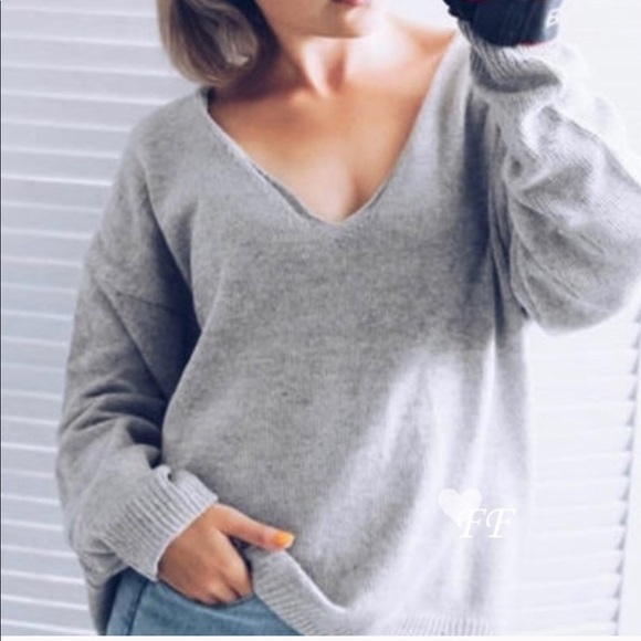 LAST ONE Figleaffashion cozy slouchy vneck sweater - Picture 4 of 4